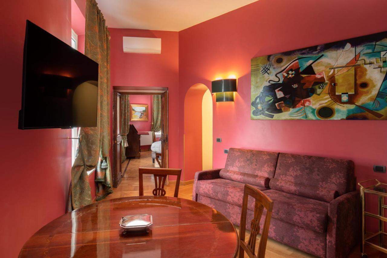 94 Piazza Di Spagna Gasthof 2*